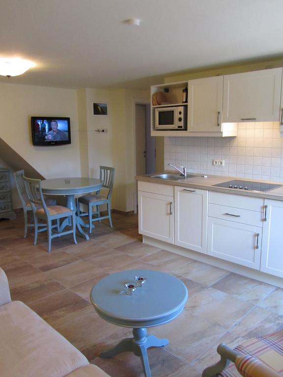 Apartmenthaus Hus Uebi By Rujana بينز الغرفة الصورة