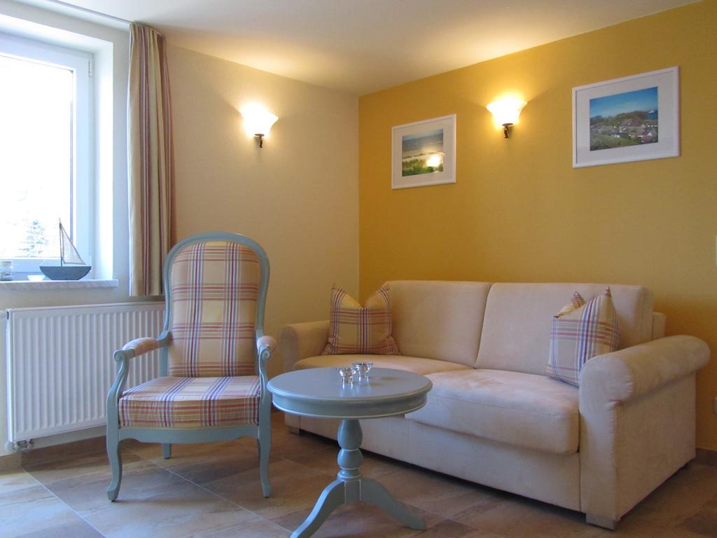 Apartmenthaus Hus Uebi By Rujana بينز الغرفة الصورة
